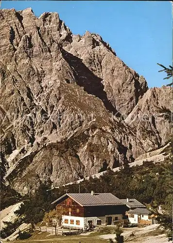 Wimbachgriess Huette mit Hochkaltermassiv Kat. Ramsau Berchtesgaden