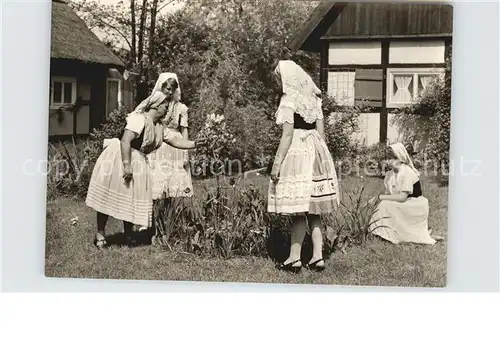 Spreewald Trachtentraegerinnen Kat. Luebbenau