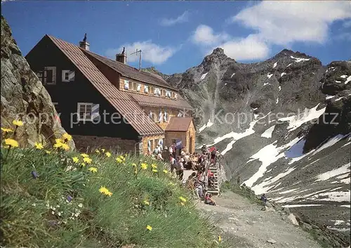 Silvretta Saarbruecker Huette mit Lobturm und Lobspitze Kat. Silvretta