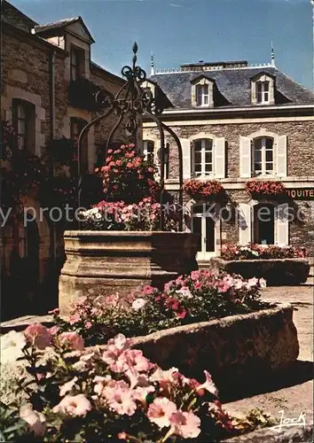 Rochefort en Terre Place du Puits Kat. Rochefort en Terre