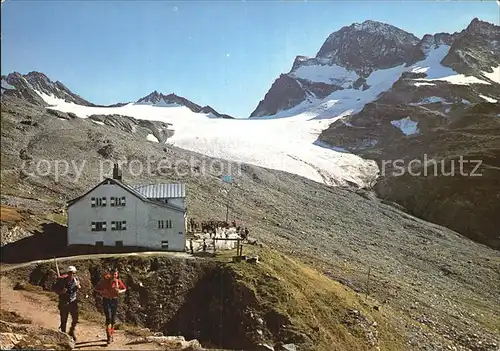 Wiesbadener Huette mit Piz Buin Vermuntpass Piz Mon und Piz Jeremias Kat. Partenen Montafon