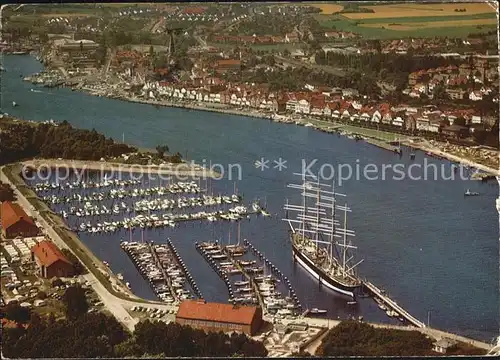 Travemuende Ostseebad Fliegeraufnahme Hafeb Kat. Luebeck