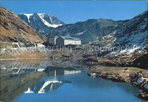 Aosta Gran S Bernardo Ospizio ed il lago Grosser Sankt Bernhard Gebirgspass Walliser Alpen Wasserspiegelung Bergsee Kat. Aosta