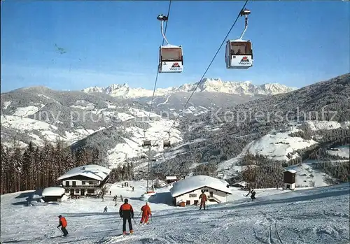 Wagrain Salzburg Skipiste Berghotel Restaurant Kabinenbahn im Hintergrund Hoher Dachstein Bischofsmuetze Kat. Wagrain