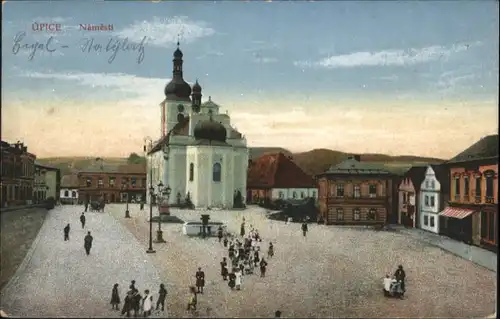 Upice Namesti Saeule Brunnen x