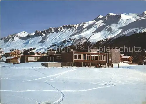 Lenzerheide Valbella Schuelerheim der Stadt Zuerich mit Parpaner Schwarzhorn und Churerjoch Kette Kat. Lenzerheide