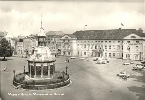 Wismar Mecklenburg Vorpommern Markt mit Wasserkunst und Rathaus Kat. Wismar