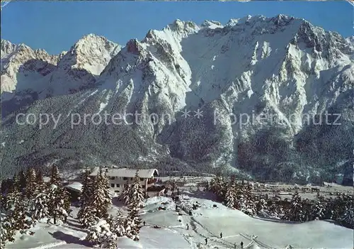 Mittenwald Bayern Berggaststaette St Anton mit Karwendelgebirge Kat. Mittenwald