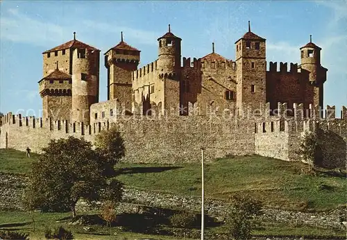 Aosta Castelli Valdostani Schloesser Aostatal Fenis 13. Jhdt. Kat. Aosta