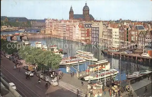 Amsterdam Niederlande Reederij Plas Damrak Steigers direct naast de beurs Rondvaart Kat. Amsterdam