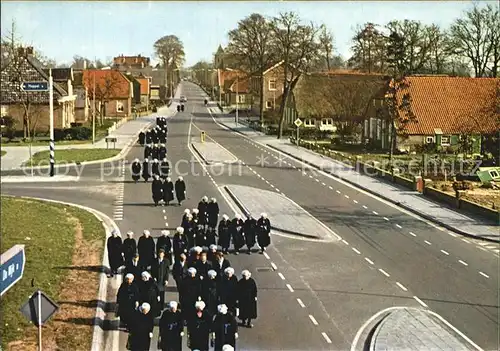 Staphorst Kerkgang Kat. Staphorst