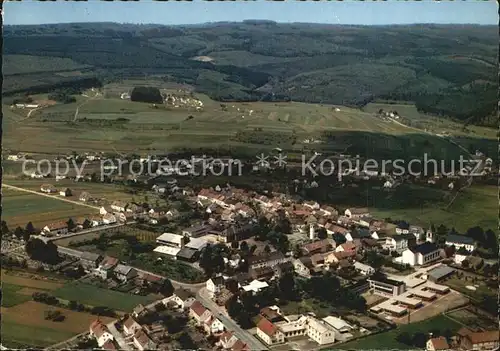 Weiskirchen Saar Fliegeraufnahme mit Schullandheim und Campingplatz Kat. Weiskirchen Saar