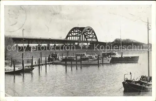 Hedel Verkeersbrug gezicht jachthaven 