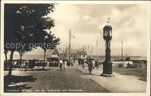 Wetterstation Wetterhaeuschen Ahlbeck Seebruecke Normaluhr / Gebaeude /