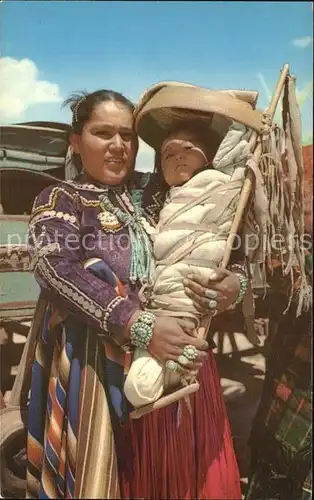 Indianer Native American Navajo Family and Baby  Kat. Regionales