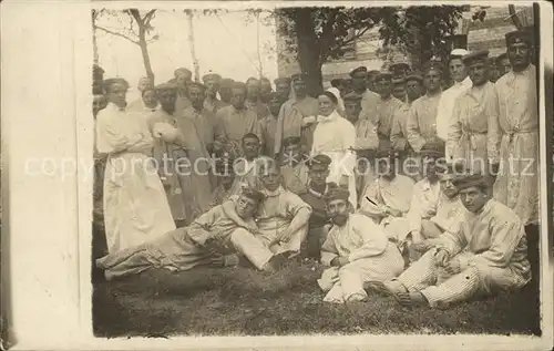 Militaria Lazarett Gruppenfoto Krankenschwester WK1