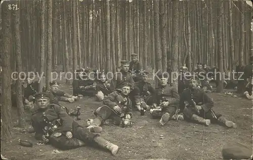 Militaria WK1 Gruppenfoto Bier Soldaten 