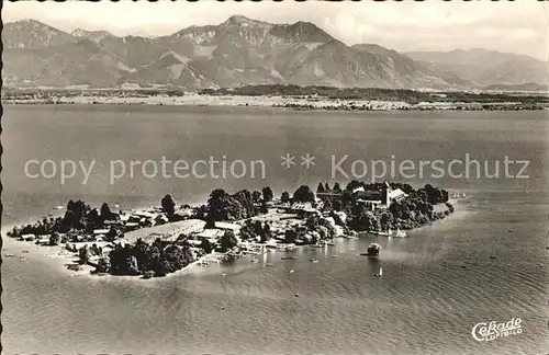 Fraueninsel Chiemsee Fliegeraufnahme mit Hochfelln und Hochgern Kat. Chiemsee