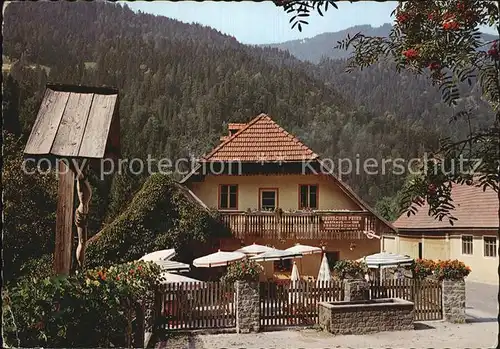 Loiblpass Gasthaus Deutscher Peter Wegekreuz