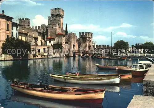 Sirmione Lago di Garda Partie am Hafen Schloss Kat. Italien