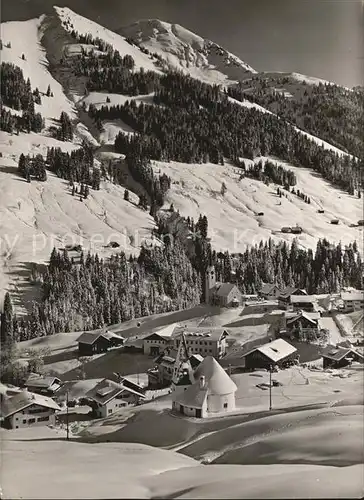 Hirschegg Kleinwalsertal Vorarlberg Winterpanorama mit Hammerspitze Alpen Kat. Mittelberg