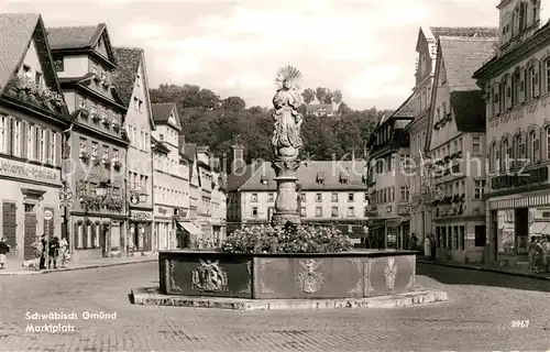 Schwaebisch Gmuend Marktplatz Brunnen Muttergottes Kat. Schwaebisch Gmuend