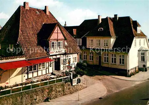 Neustadt Holstein Aalkate und Fischbratkueche am Hafen Kat. Neustadt in Holstein