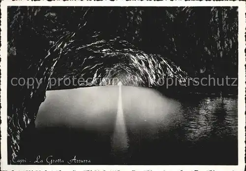 Hoehlen Caves Grottes Capri Grotta Azzurra Kat. Berge