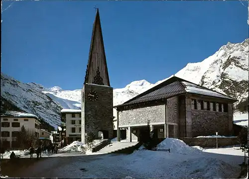 Saas Fee mit Allalinhorn Alphubel Taeschhorn und Dom Kat. Saas Fee