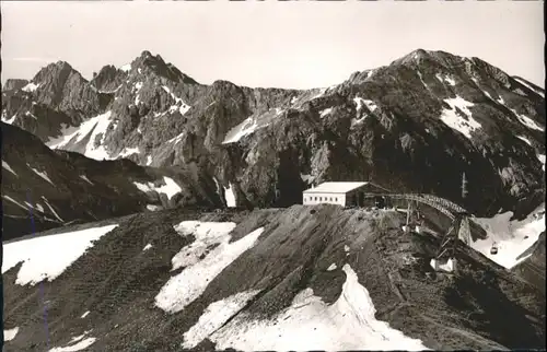 Riezlern Kleinwalsertal Riezlern Kleinwalsertal Kanzelwandbahn Bergstation Schuesser Hochgehren Hammerspitze *