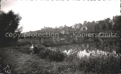 AK / Ansichtskarte Melsungen Fulda Partie am Fluss Angeln Neue Bruecke Kat. Melsungen