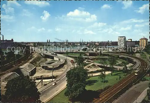 AK / Ansichtskarte Mannheim Auffahrt zur Rheinbruecke mit Blick auf Ludwigshafen Kat. Mannheim