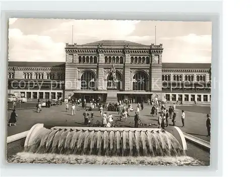 AK / Ansichtskarte Hannover Hauptbahnhof mit Brunnen Denkmal Kat. Hannover