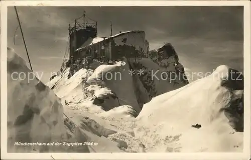 AK / Ansichtskarte Zugspitze Muenchenerhaus Winter Kat. Garmisch Partenkirchen