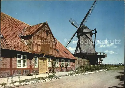 AK / Ansichtskarte Lemkenhafen Muehlenmuseum Windmuehle Kat. Fehmarn