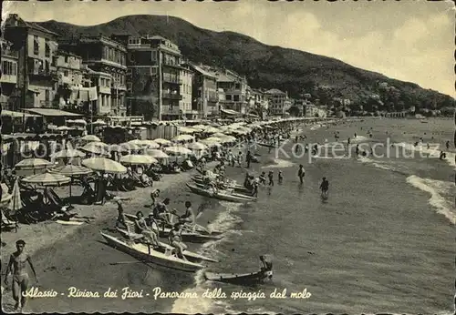 AK / Ansichtskarte Alassio Panorama della spiaggia dal molo Riviera dei Fiori Strand Kat. 