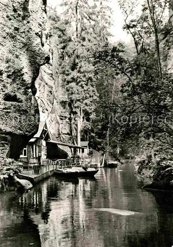 AK / Ansichtskarte Hinterhermsdorf Obere Schleuse Bootsstation Felsen Kat. Sebnitz