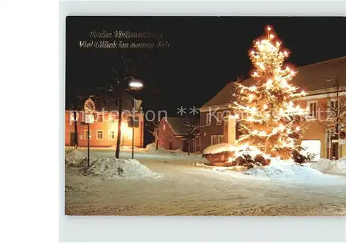 AK / Ansichtskarte Rehau Oberfranken Marktplatz Christbaum Nachtaufnahme Weihnachtskarte Kat. Rehau