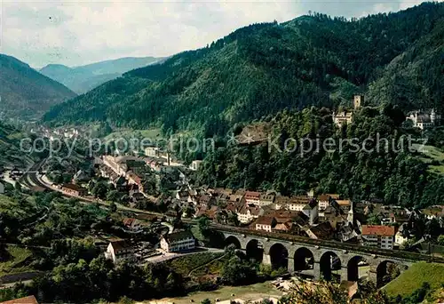 AK / Ansichtskarte Hornberg Schwarzwald Stadtbild mit Eisenbahnbruecke Burg Kat. Hornberg