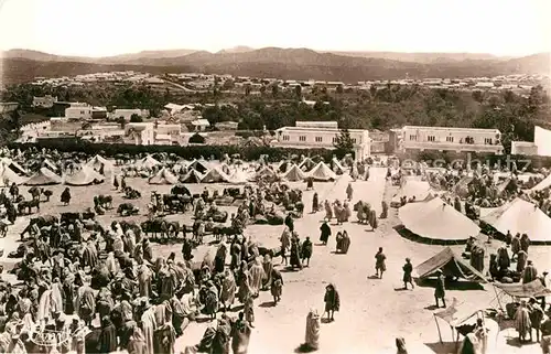 AK / Ansichtskarte Ouezzan Place du Souk Kat. Marokko