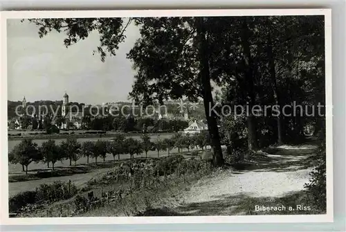 AK / Ansichtskarte Biberach Riss Stadtpfarrkirche Weisser Turm Ulmer Tor Gigelturm
Stadtpfarrkirche  Ulmer Tor Gigelturm  Kat. Biberach an der Riss