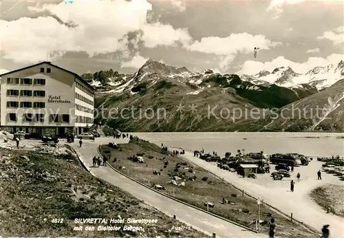 AK / Ansichtskarte Silvretta Hochalpenstrasse Hotel Silvrettasee mitt Bieltaler Bergen Kat. Gaschurn