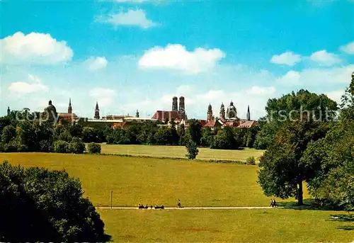 AK / Ansichtskarte Muenchen Blick vom Englischen Garten auf Frauenkirche und Theatinerkirche Kat. Muenchen