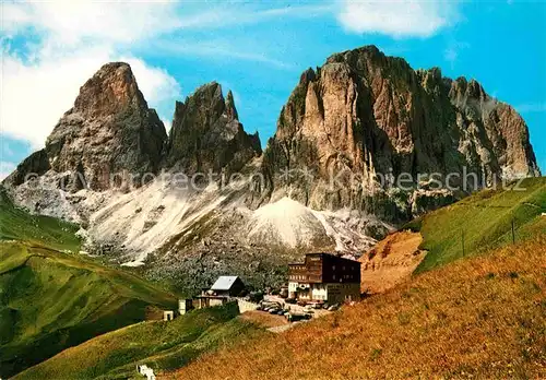 AK / Ansichtskarte Passo Sella Albergo Maria Flora Sassolungo Dolomiti Langkofel Dolomiten Kat. Italien