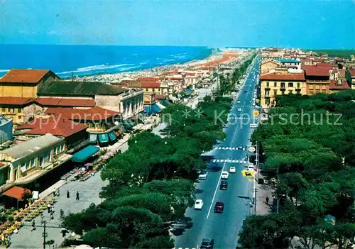 AK / Ansichtskarte Viareggio Viali lungomare Kat. viareggio