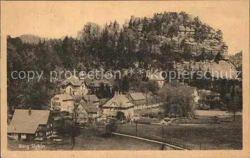 AK / Ansichtskarte Oybin Ortsansicht mit Kirche Berg Oybin Zittauer Gebirge Kat. Kurort Oybin