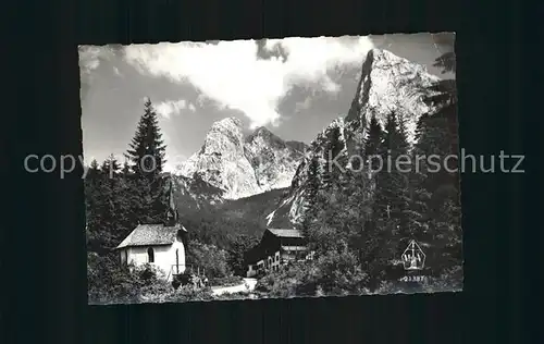 AK / Ansichtskarte Hinterbaerenbad mit Totenkirchl und Kleine Halt Kaisertal Kaisergebirge Kat. Kaisertal