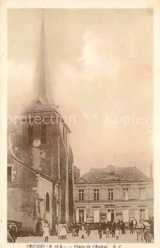 AK / Ansichtskarte Seiches sur le Loir Place de Eglise  Kat. Seiches sur le Loir