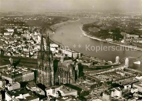 AK / Ansichtskarte Koeln Rhein Fliegeraufnahme Dom und Rheinpartie Kat. Koeln