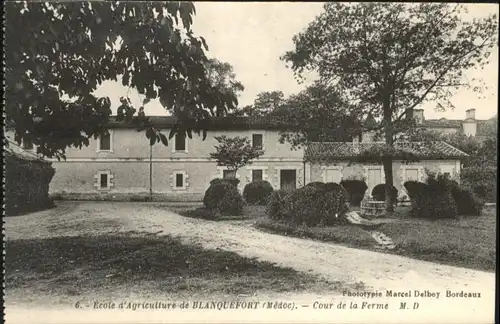 Blanquefort Medoc Ecole Agriculture Cour Ferme *